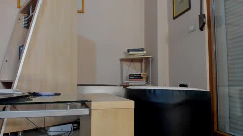 Erika  online show from 01-07-25, 09:46