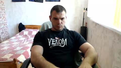 Snapshot of hotfitbboy_2001 chatting on 07-21-26, 11:01 Alex online show from 07-21-26, 11:01