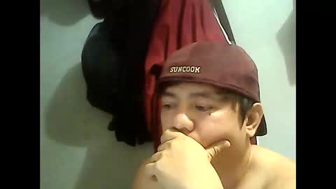 Snapshot of hotfuntasyboy chatting on 10-12-25, 05:34 hotfuntasyboy online show from 10-12-25, 05:34