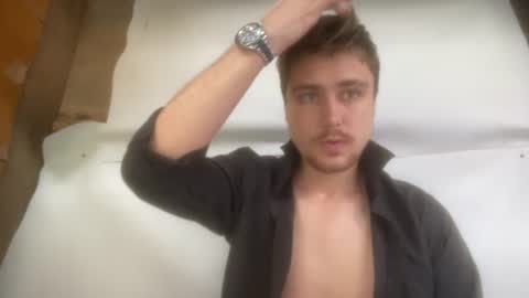 Snapshot of hotgentleman_3003 chatting on 07-09-26, 07:45 William online show from 07-09-26, 07:45