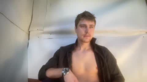 Snapshot of hotgentleman_3003 chatting on 07-12-26, 07:54 William online show from 07-12-26, 07:54