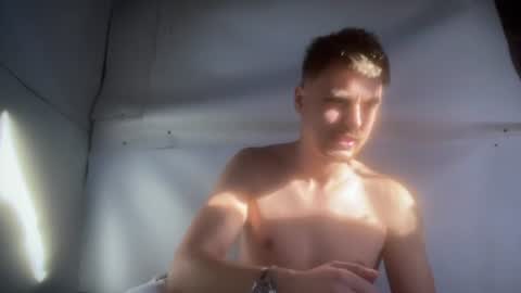Snapshot of hotgentleman_3003 chatting on 07-28-26, 03:21 William online show from 07-28-26, 03:21