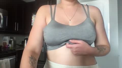 Snapshot of hotgirlbigbutt chatting on 09-09-25, 09:14 hotgirlbigbutt online show from 09-09-25, 09:14