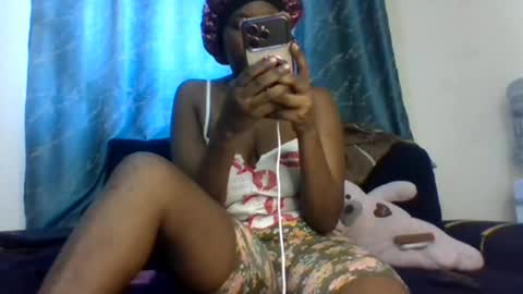 hotgirlchawowo25 online show from 05-06-26, 08:19