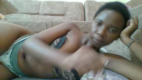 Queen online show from 03-11-25, 07:03