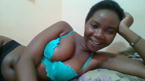 Queen online show from 03-12-25, 01:19