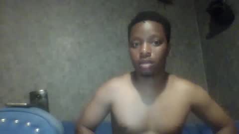 Snapshot of hotguyy001 chatting on 02-16-25, 04:32 hotguyy001 online show from 02-16-25, 04:32