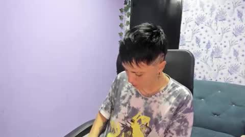 hannah online show from 11-08-25, 03:07