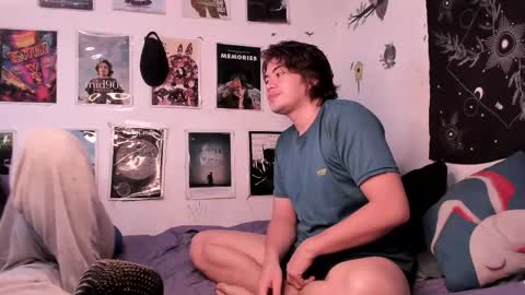 Sam and Nico online show from 04-13-26, 01:11