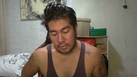 Snapshot of hothunkybear23 chatting on 12-29-24, 11:18 Khel online show from 12-29-24, 11:18