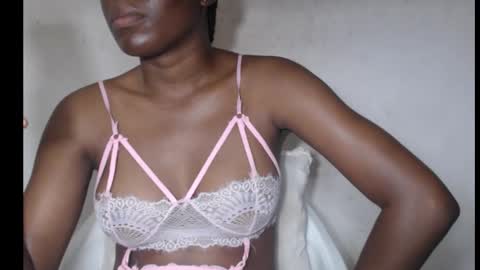 hotjessie0 online show from 09-17-25, 04:25