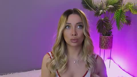 Snapshot of hotjessxx chatting on 03-20-26, 03:11 Maria online show from 03-20-26, 03:11