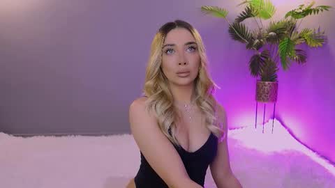 Snapshot of hotjessxx chatting on 03-21-26, 08:19 Maria online show from 03-21-26, 08:19