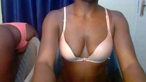 Snapshot of hotkiller_ chatting on 03-30-26, 06:09 Lindahcyn online show from 03-30-26, 06:09