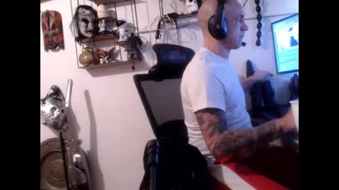 Snapshot of hotkinkytat chatting on 03-12-25, 03:29 hotkinkytat online show from 03-12-25, 03:29