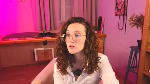 Allison  online show from 11-06-25, 05:25