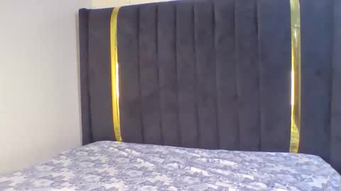 hotleen997564 online show from 02-04-26, 09:48