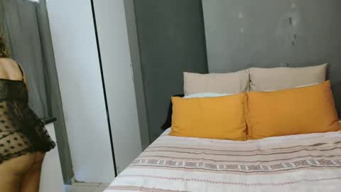 hotlilya online show from 10-27-25, 08:07