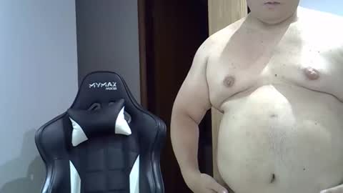 Snapshot of hotmaleintelligent chatting on 12-16-25, 10:26 GorgeousBrunet online show from 12-16-25, 10:26