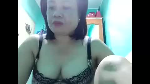 Snapshot of hotmama2325 chatting on 10-15-25, 12:11 JOY online show from 10-15-25, 12:11