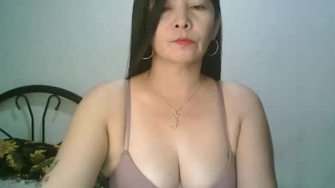 Snapshot of hotmamajen4u chatting on 01-12-26, 05:45 hotmamajen4u online show from 01-12-26, 05:45