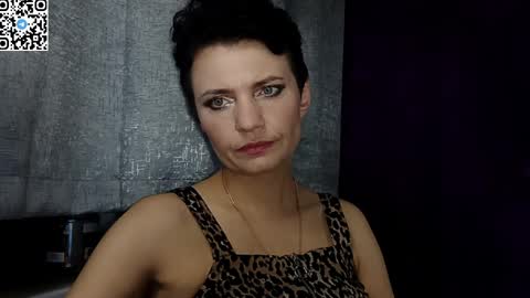 hotmamaqueen234 online show from 05-07-26, 07:52