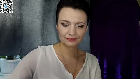 hotmamaqueen234 online show from 05-11-26, 01:17