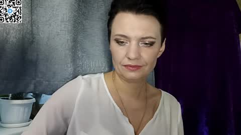 hotmamaqueen234 online show from 05-11-26, 02:45