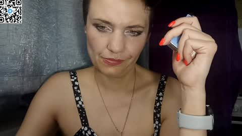 hotmamaqueen234 online show from 05-20-26, 09:21