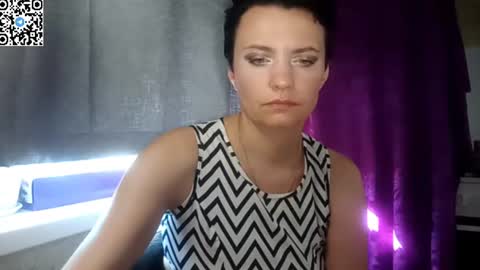 hotmamaqueen234 online show from 06-08-26, 01:33