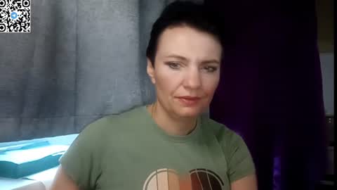 hotmamaqueen234 online show from 07-10-26, 11:46