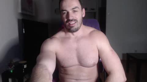 Snapshot of hotmanhotman93 chatting on 01-06-25, 02:47 Rick online show from 01-06-25, 02:47