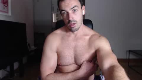 Snapshot of hotmanhotman93 chatting on 09-28-25, 01:05 Rick online show from 09-28-25, 01:05