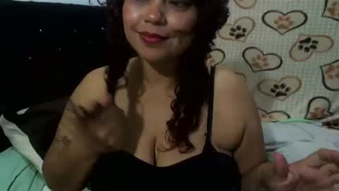 Snapshot of hotmaturelatin chatting on 11-28-25, 09:06 JADE online show from 11-28-25, 09:06