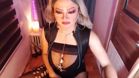 Snapshot of hotmistressmorgana chatting on 05-08-26, 08:30 morgana online show from 05-08-26, 08:30