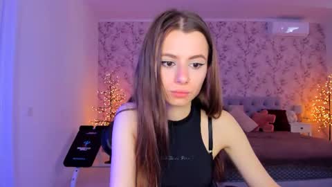 hotmolly_ online show from 06-11-26, 10:02