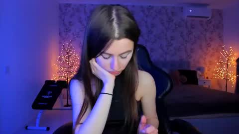 hotmolly_ online show from 06-20-26, 06:33