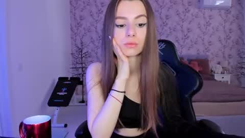 hotmolly_ online show from 07-16-26, 09:48