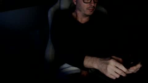 hotnickdk online show from 12-25-24, 07:34