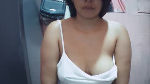 Snapshot of hotpink4u04 chatting on 01-14-26, 08:58 hotpink4u04 online show from 01-14-26, 08:58