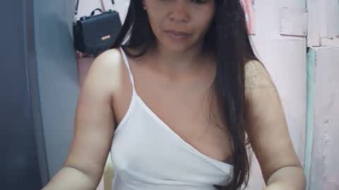 Snapshot of hotpink4u04 chatting on 01-16-26, 10:36 hotpink4u04 online show from 01-16-26, 10:36