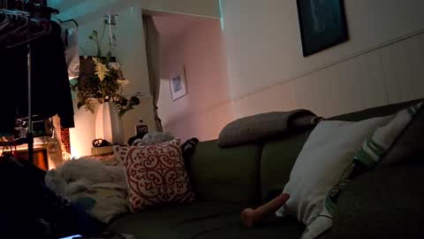 hotrox6942 online show from 09-19-25, 09:43