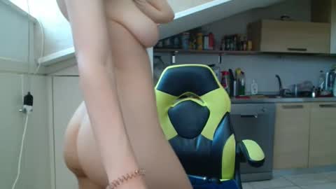 hotsexcouple90 online show from 06-01-26, 01:24