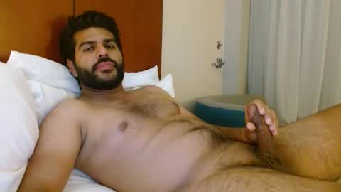 Snapshot of hotsexdude69 chatting on 10-28-25, 01:09 hotsexdude69 online show from 10-28-25, 01:09