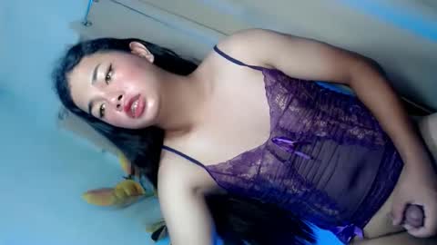 hotsiren101 online show from 05-26-26, 03:02