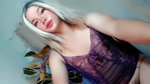 hotsiren101 online show from 05-26-26, 08:49