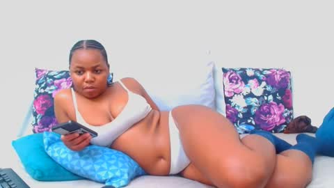 hotsmalltitsx online show from 09-22-25, 11:07