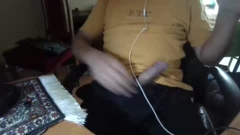 hotsouthamerica online show from 12-23-24, 02:35