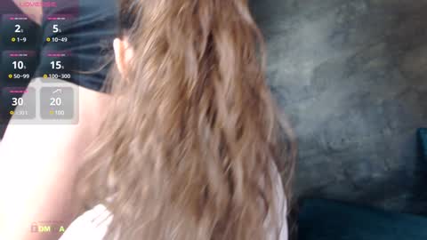 Snapshot of hotstufxx chatting on 12-03-24, 09:34 Celine online show from 12-03-24, 09:34