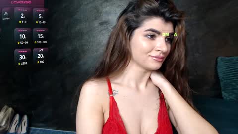 Snapshot of hotstufxx chatting on 12-28-24, 09:30 Celine online show from 12-28-24, 09:30